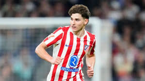 FC Barcelona Shifts Focus to Julian Alvarez in Shock Market Maneuver Following Real Madrid's Stalled Transfer Talks